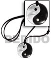 Handmade 40mm round yin yang  blacktab & hammershell Surfer Necklace