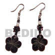 dangling 15mm scallop blacktab  w/ cystal nuggets