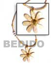 mop flower pendant necklace