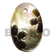 oval blacklip w/ natural skin embossed flower 40mm pendants